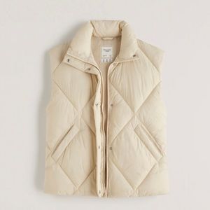 Abercrombie & Fitch Cream Oversized Puffer Vest